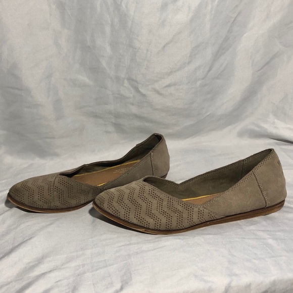 Toms Flats - Picture 2 of 3